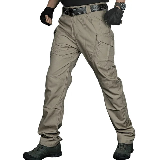 Men's All-Weather Tactical Cargo Pants with Versatile Storage and Enhanced Comfort