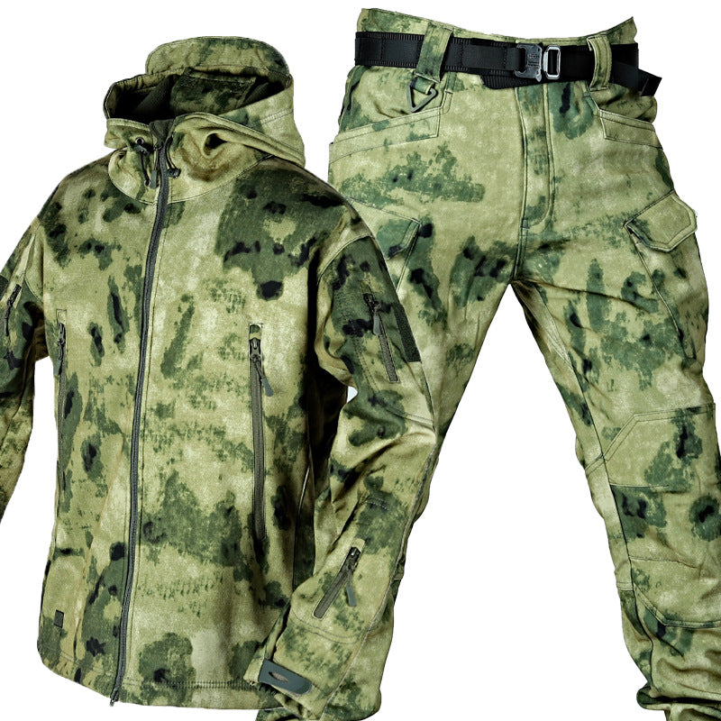 Tactical Shark Skin Cold-Weather Camouflage Suit with Fleece Lining for Autumn and Winter